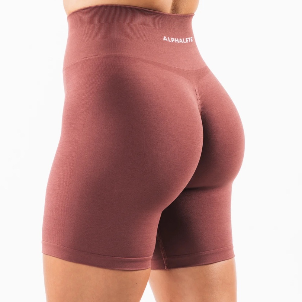 Alphalete amplify shorts 6.5 inch